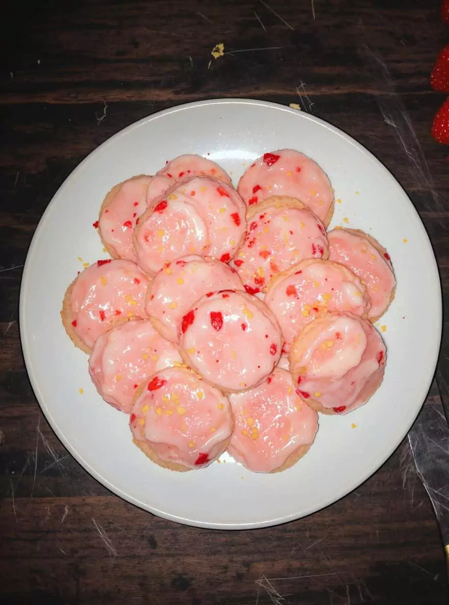 Strawberry Lemonade Cookies
