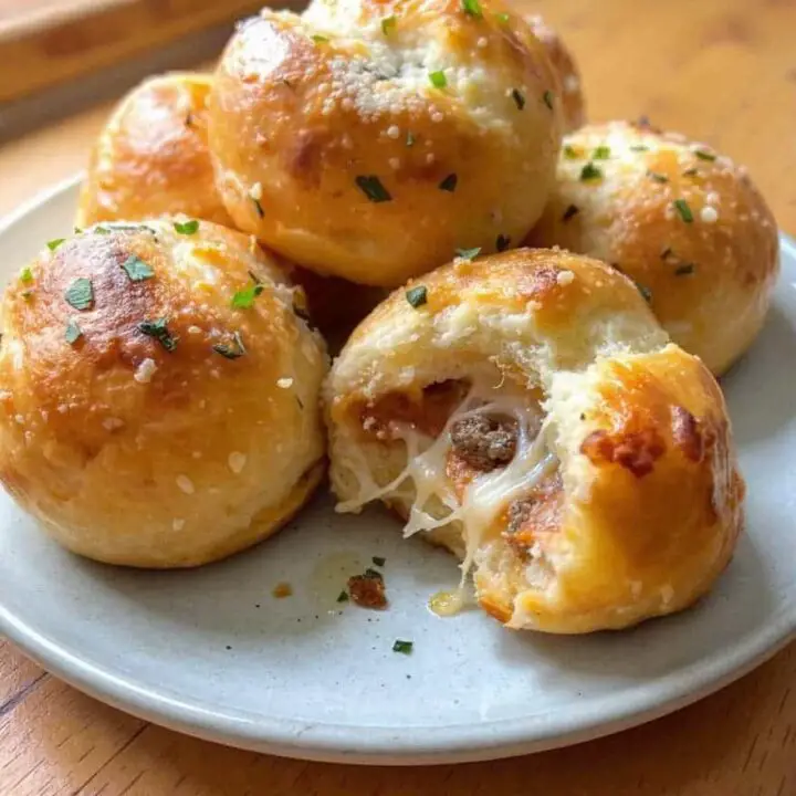 Pizza Stuffed Garlic Knots