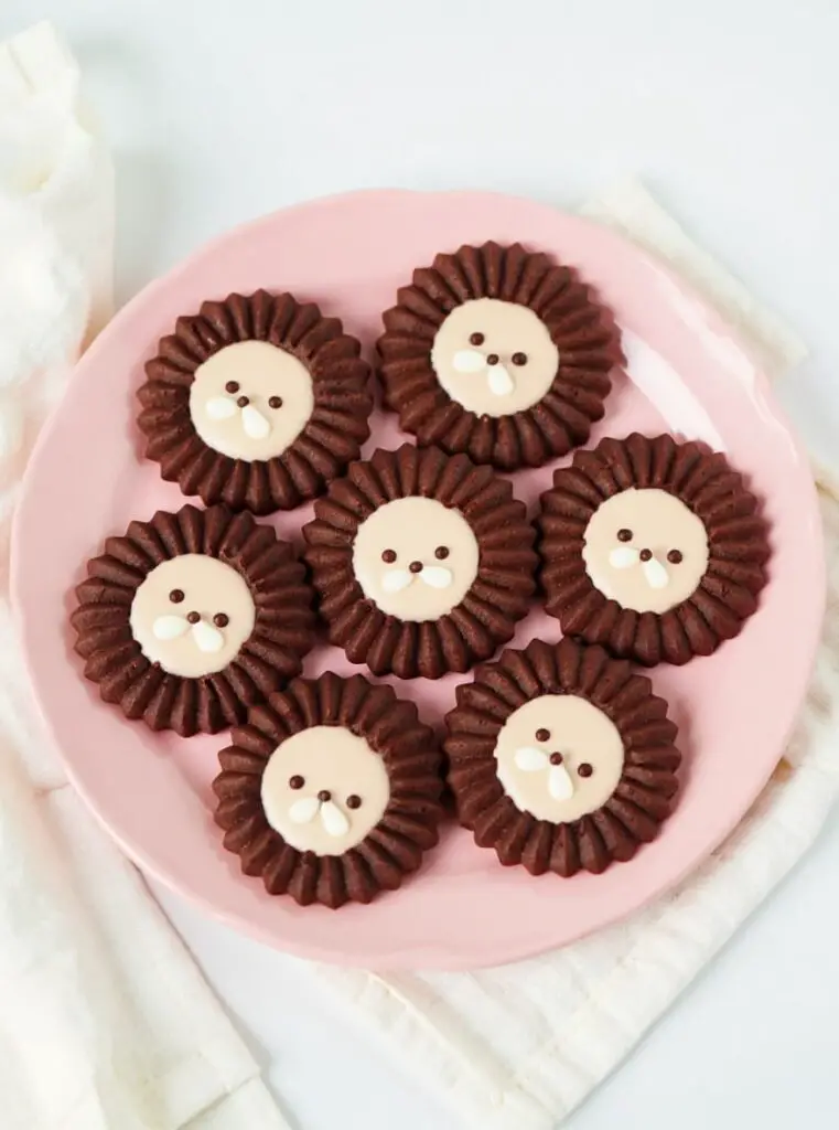 Chocolate Lion Cookies