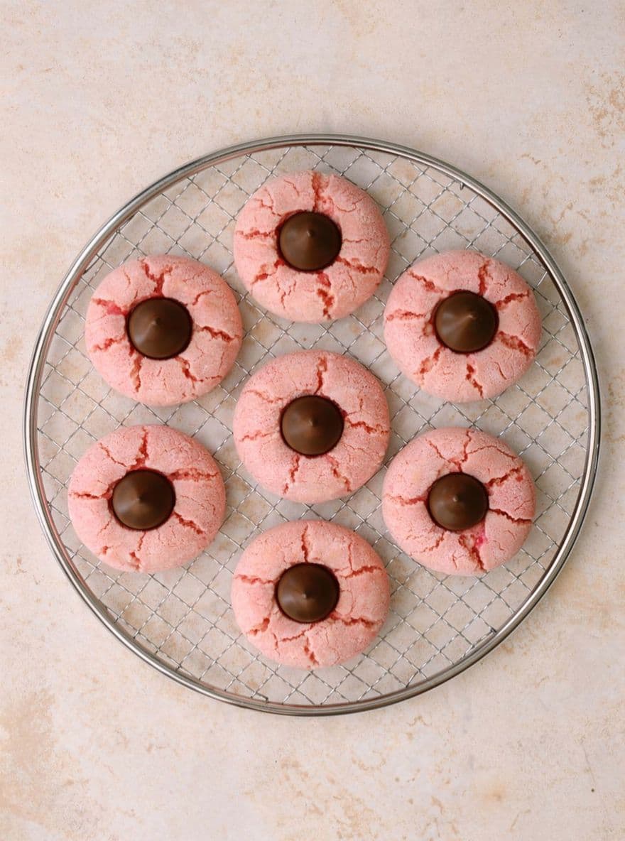 Strawberry Kiss Cookies