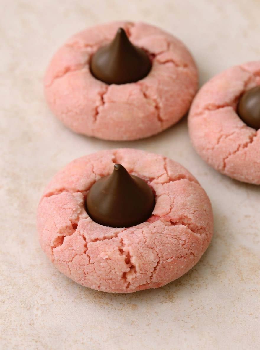 Strawberry Kiss Cookies