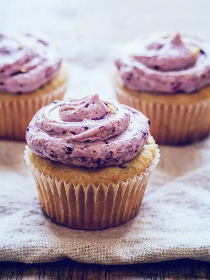 Blackberry Lemonade Cupcakes