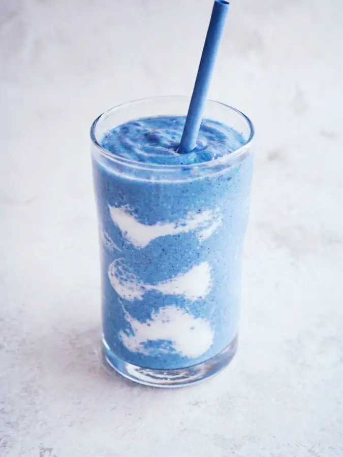 Blue Spirulina Smoothie