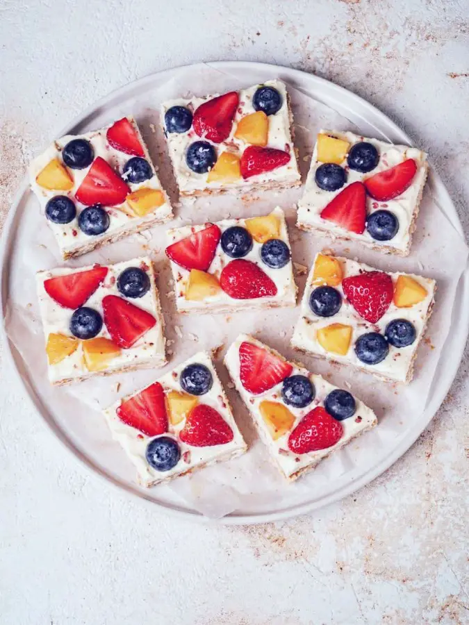 Frozen Yogurt Bark with summer fruit