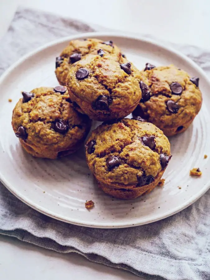 Healthy Pumpkin Chocolate Chip Muffins