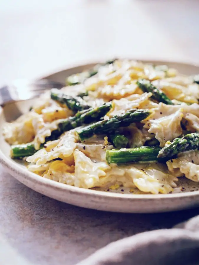Lemon Asparagus Pasta