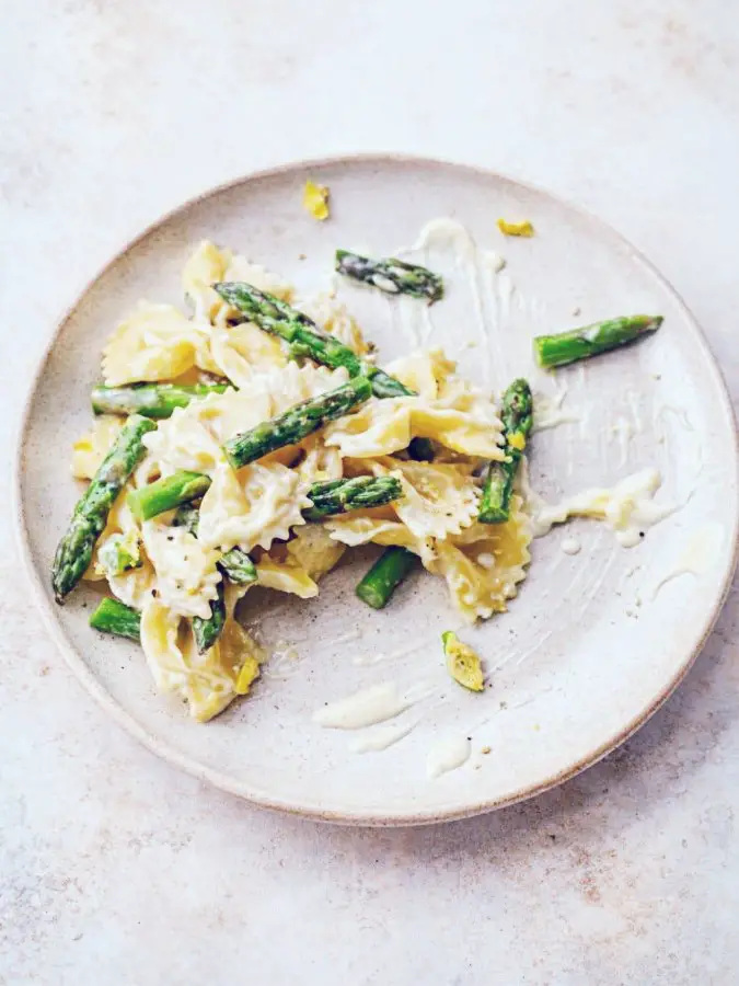 Lemon Asparagus Pasta