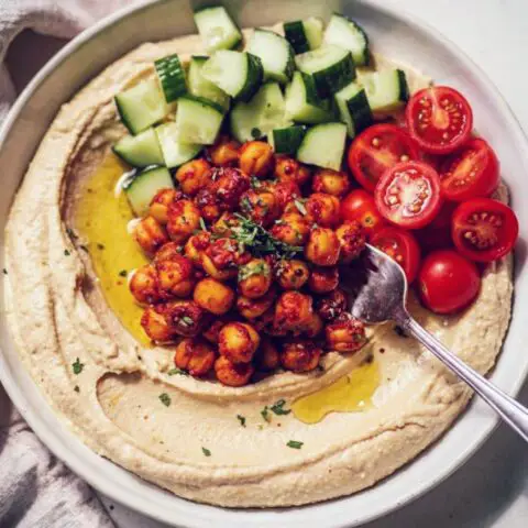 Harissa Chickpea Hummus Bowl
